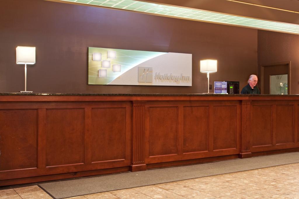 Hotel Salisbury & Conference Center Интериор снимка